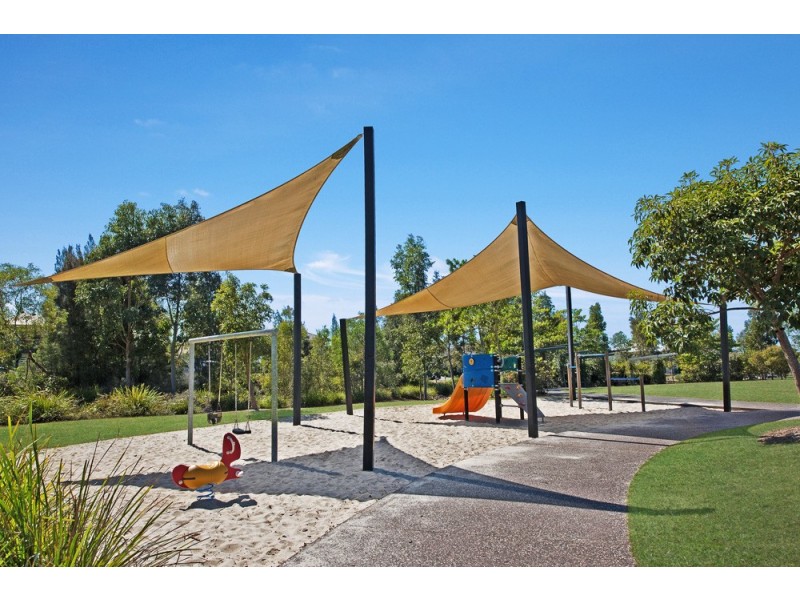 90 Nicklaus Parade, North Lakes QLD 4509