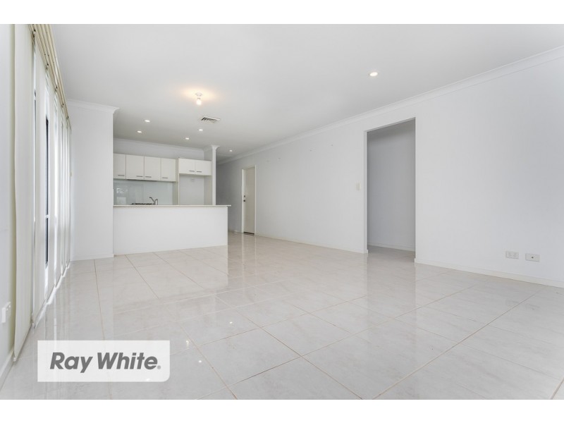 22 Denham Crescent, North Lakes QLD 4509