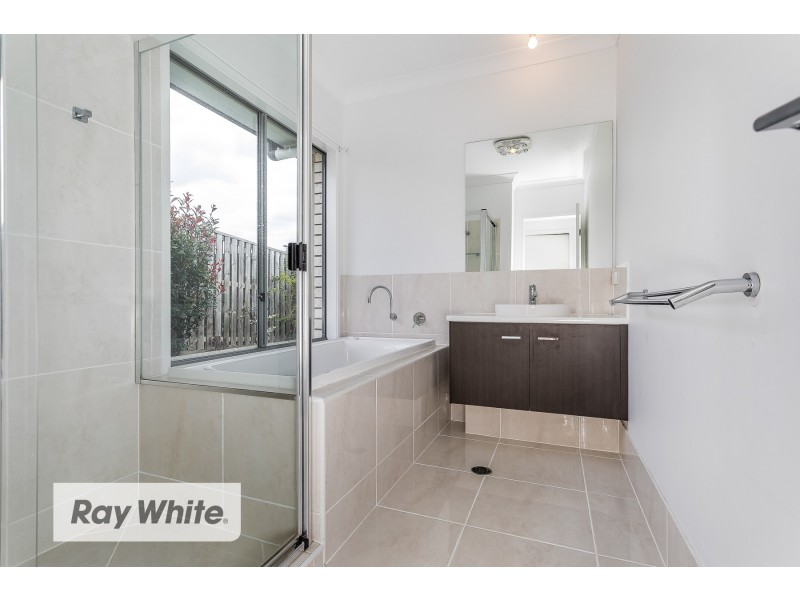 22 Denham Crescent, North Lakes QLD 4509