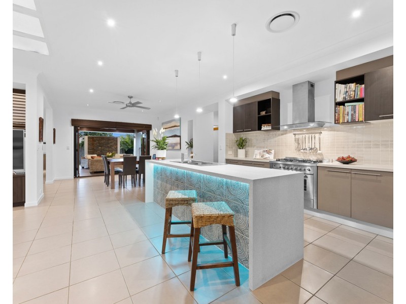 15 Elkington Circuit, North Lakes QLD 4509