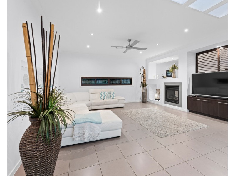 15 Elkington Circuit, North Lakes QLD 4509