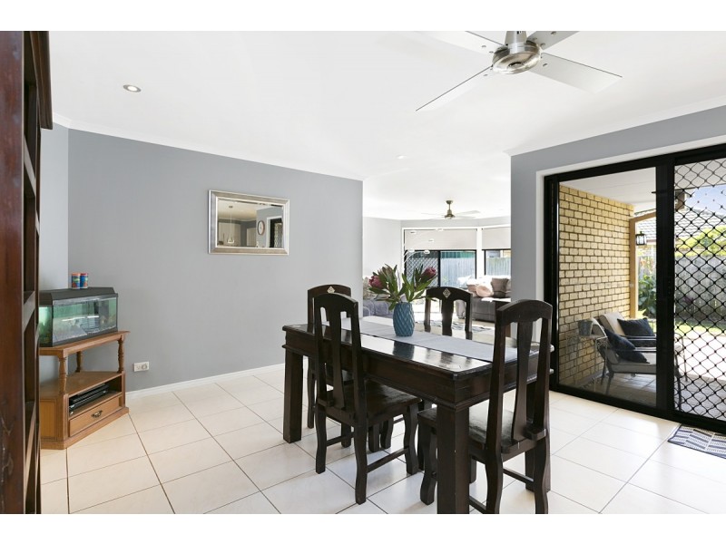 4 McPherson Court, North Lakes QLD 4509