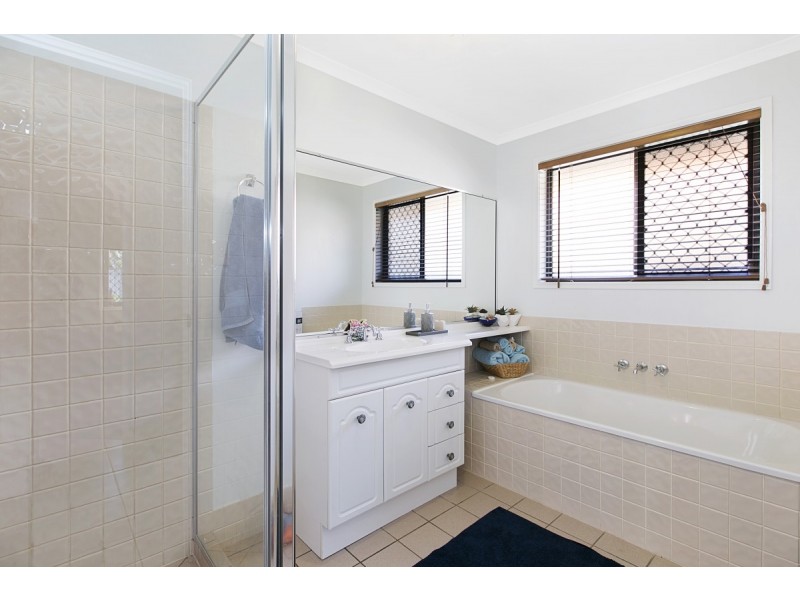 4 McPherson Court, North Lakes QLD 4509