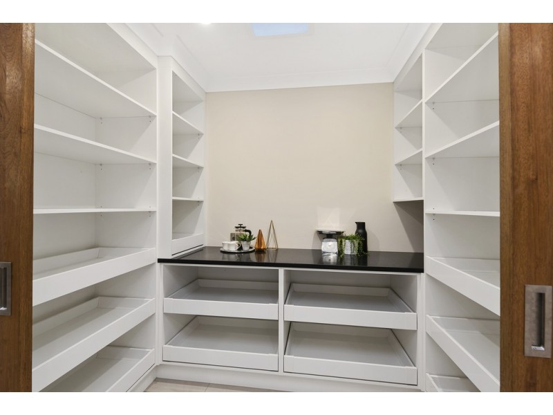 18 Vores Road, Whiteside QLD 4503