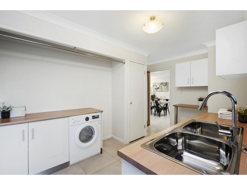 18 Vores Road, Whiteside QLD 4503