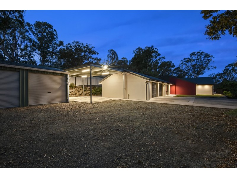 18 Vores Road, Whiteside QLD 4503