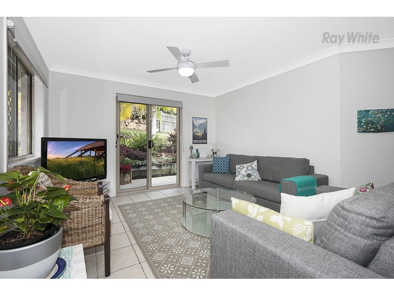 8 Valmadre Court, Petrie QLD 4502