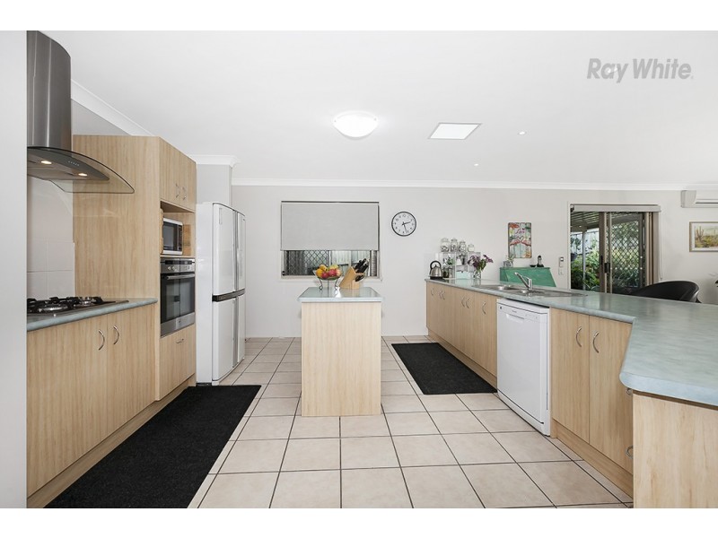 8 Valmadre Court, Petrie QLD 4502