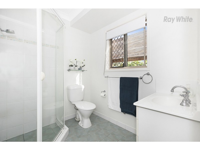 8 Valmadre Court, Petrie QLD 4502