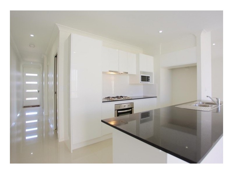 16 Brooklyn Close, North Lakes QLD 4509