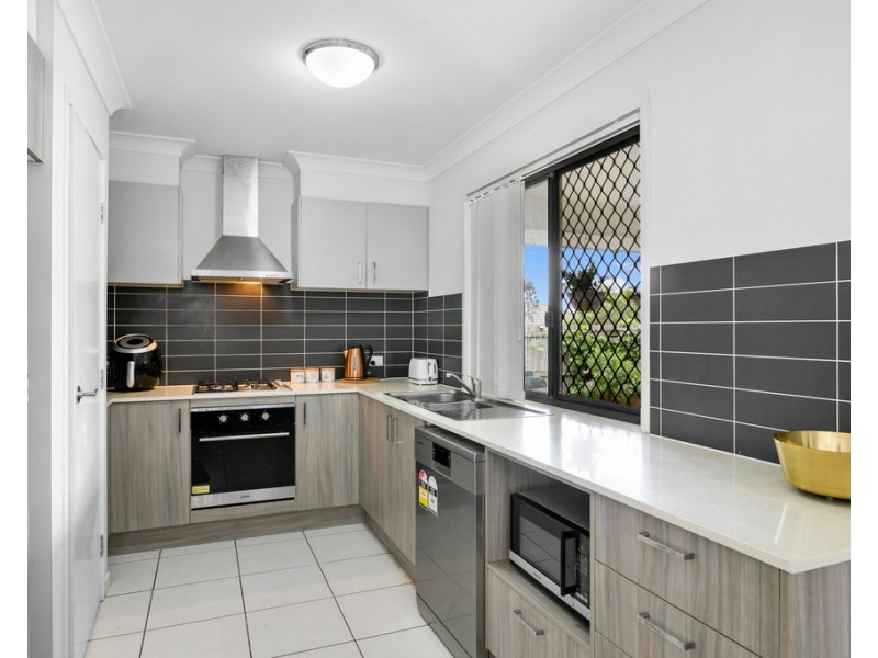 30 Wallarah Parade, North Lakes QLD 4509