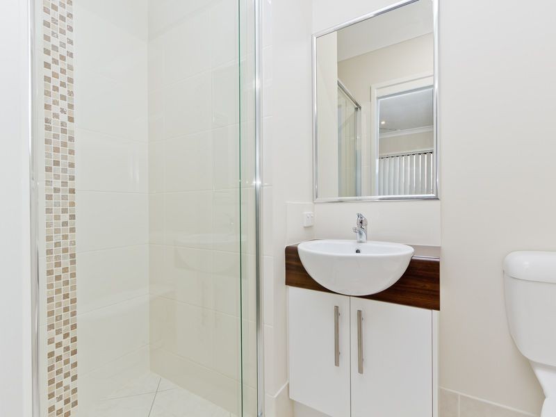 6 Melville Parade, North Lakes QLD 4509
