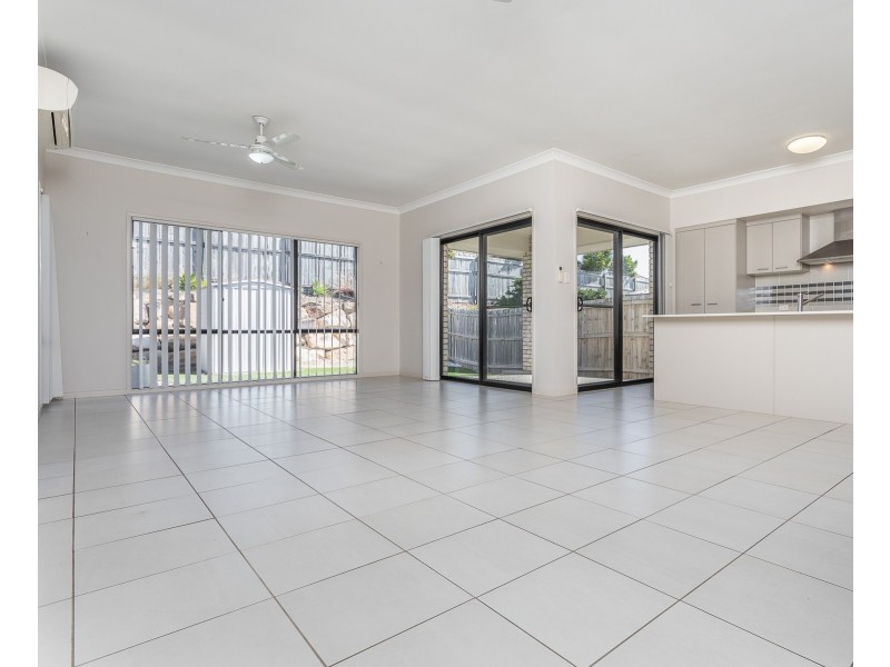 45 Sears Parade, North Lakes QLD 4509