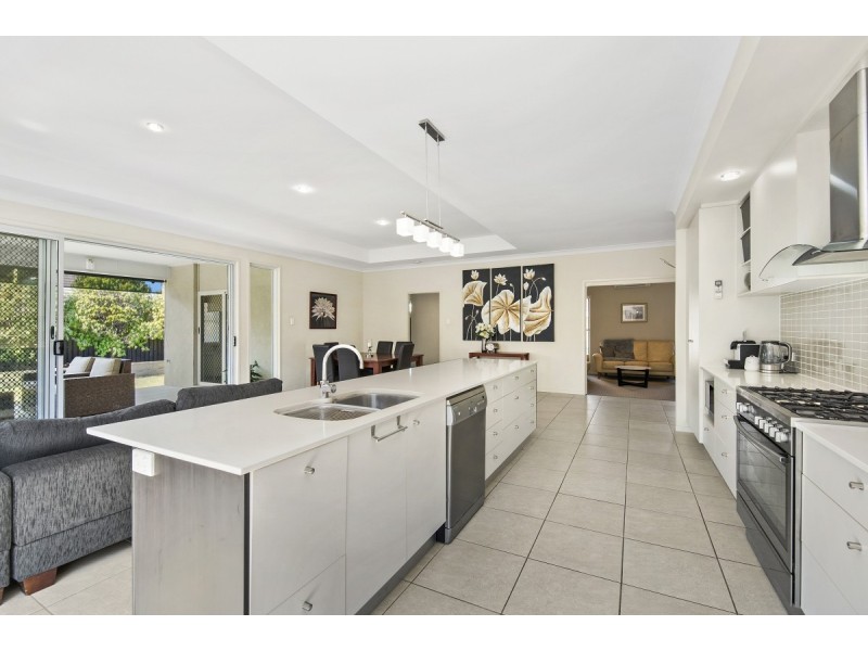 10 Price Street, North Lakes QLD 4509