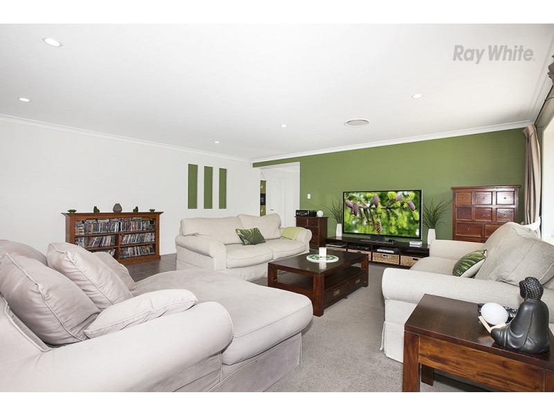 6 Lochern Court, North Lakes QLD 4509