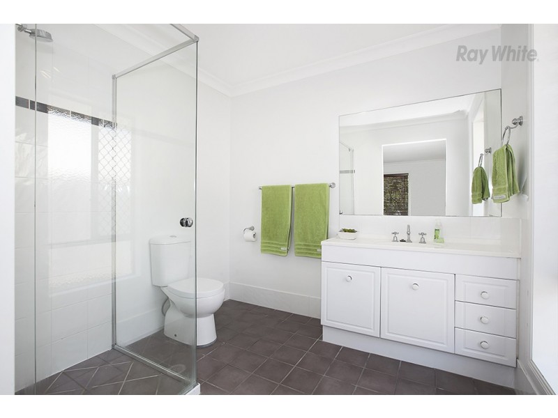 6 Lochern Court, North Lakes QLD 4509