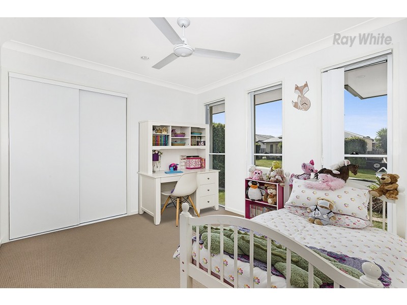 5 Highcliff Crescent, North Lakes QLD 4509