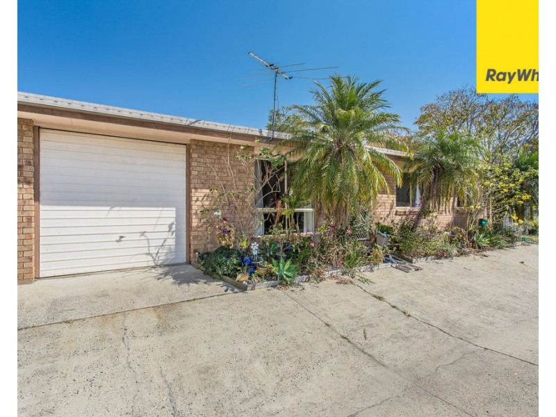 2/11 Honeysuckle Street, Caboolture QLD 4510