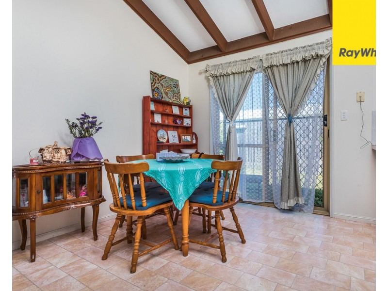 2/11 Honeysuckle Street, Caboolture QLD 4510
