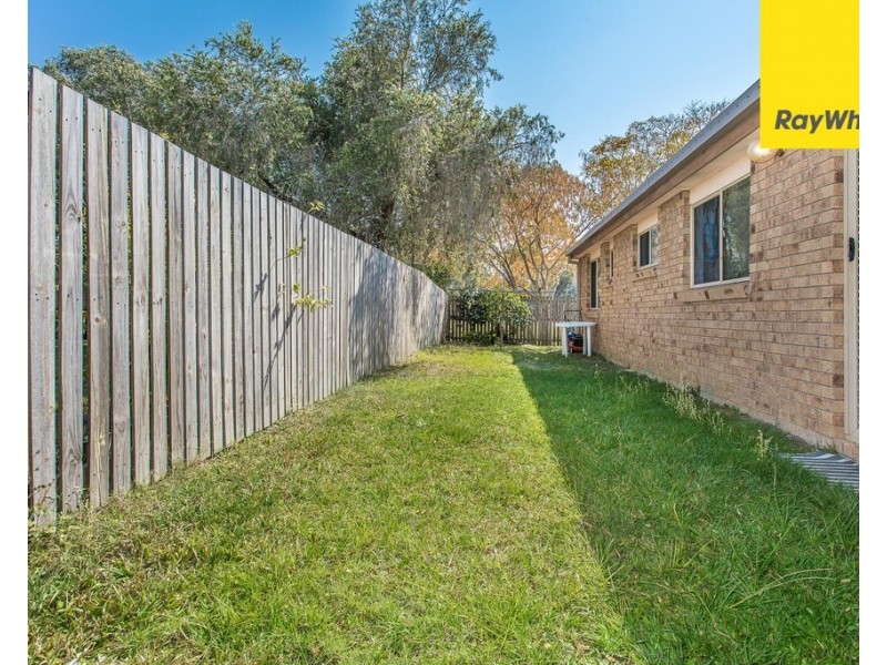 2/11 Honeysuckle Street, Caboolture QLD 4510