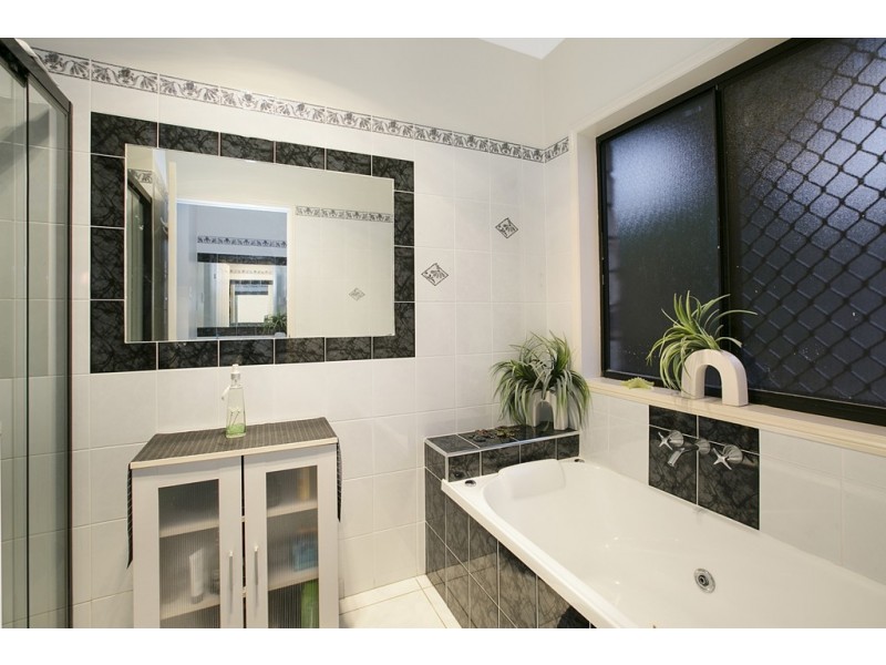 9 Barron Place, Joyner QLD 4500