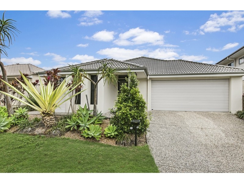 96 Mackintosh Drive, North Lakes QLD 4509