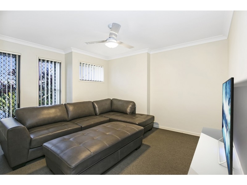 96 Mackintosh Drive, North Lakes QLD 4509