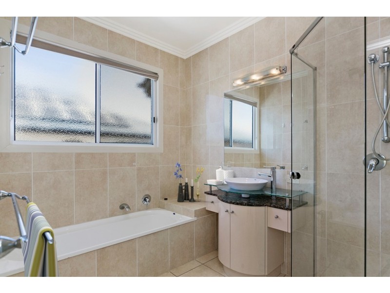 24 Sandpiper Avenue, North Lakes QLD 4509