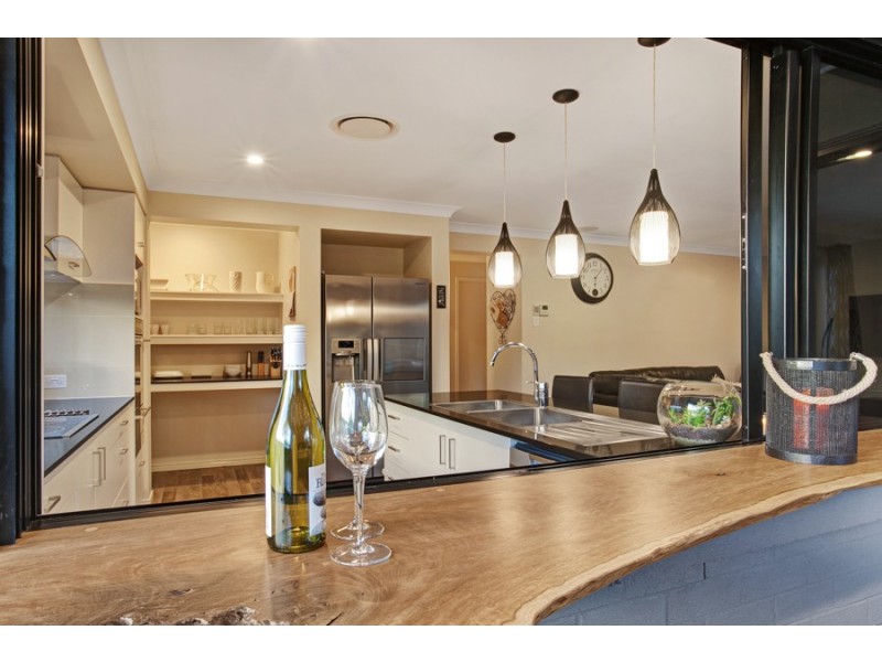 6 Els Court, North Lakes QLD 4509