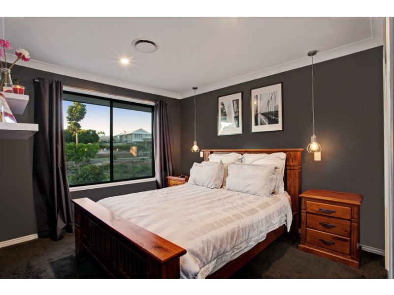 6 Els Court, North Lakes QLD 4509