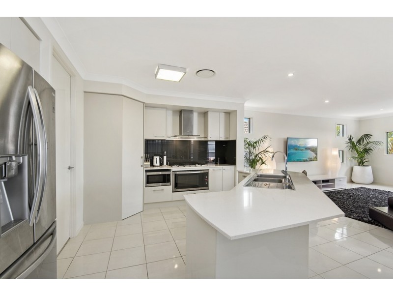 112 Mackintosh Drive, North Lakes QLD 4509