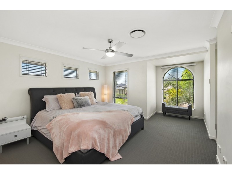 112 Mackintosh Drive, North Lakes QLD 4509