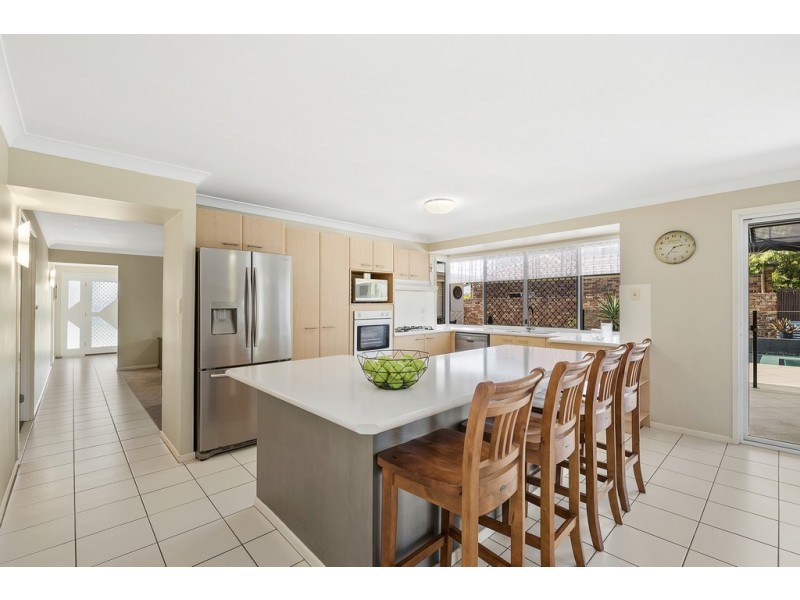 5 Petermann Drive, North Lakes QLD 4509