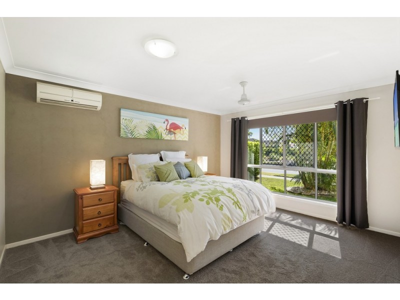 5 Petermann Drive, North Lakes QLD 4509