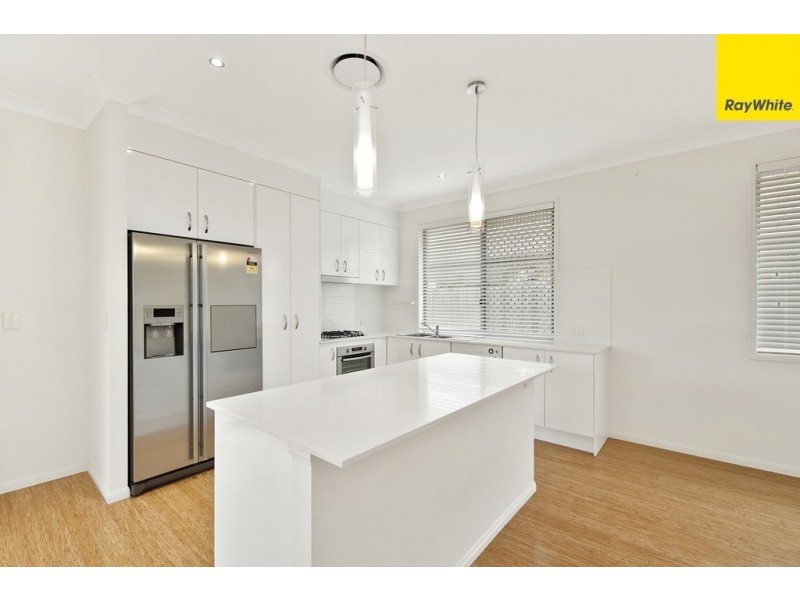 8 Griffith Court, North Lakes QLD 4509
