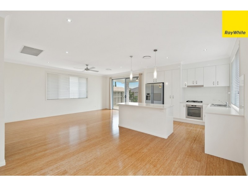 8 Griffith Court, North Lakes QLD 4509