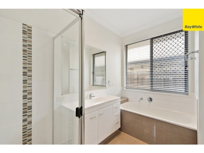 8 Griffith Court, North Lakes QLD 4509