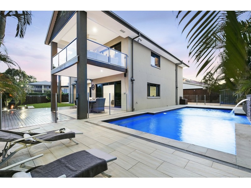 12 Nicklaus Parade, North Lakes QLD 4509