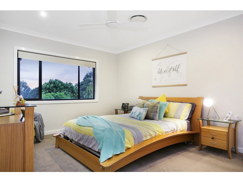 12 Nicklaus Parade, North Lakes QLD 4509