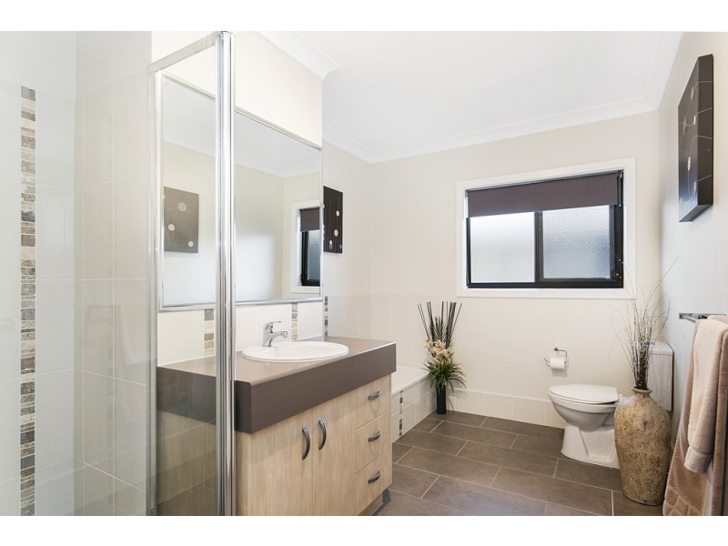 12 Nicklaus Parade, North Lakes QLD 4509