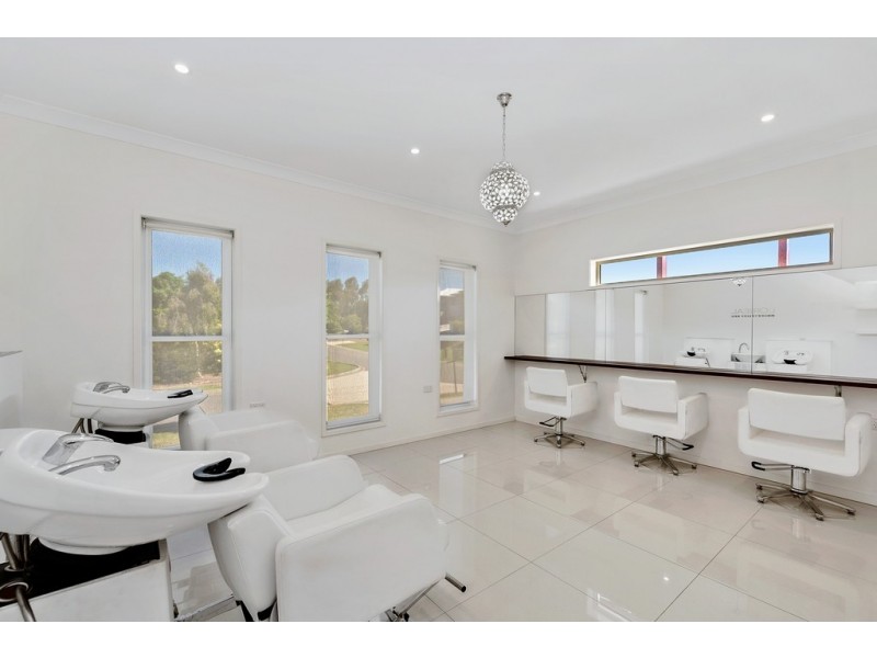 1 Trump Circuit, North Lakes QLD 4509