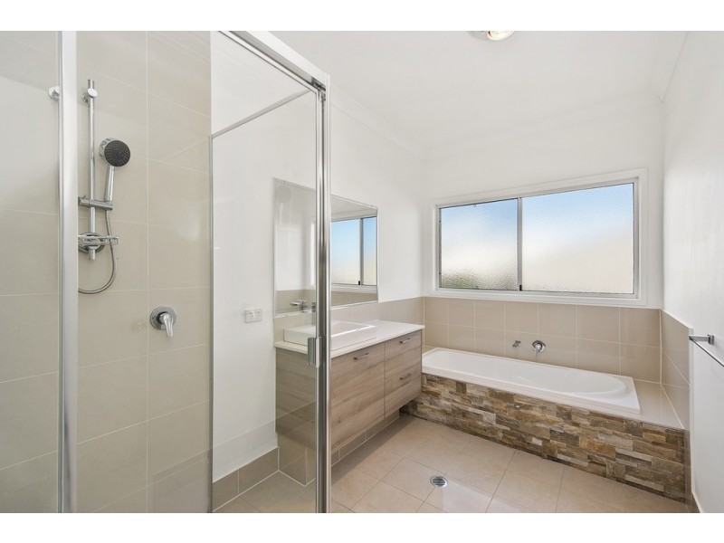 1 Trump Circuit, North Lakes QLD 4509