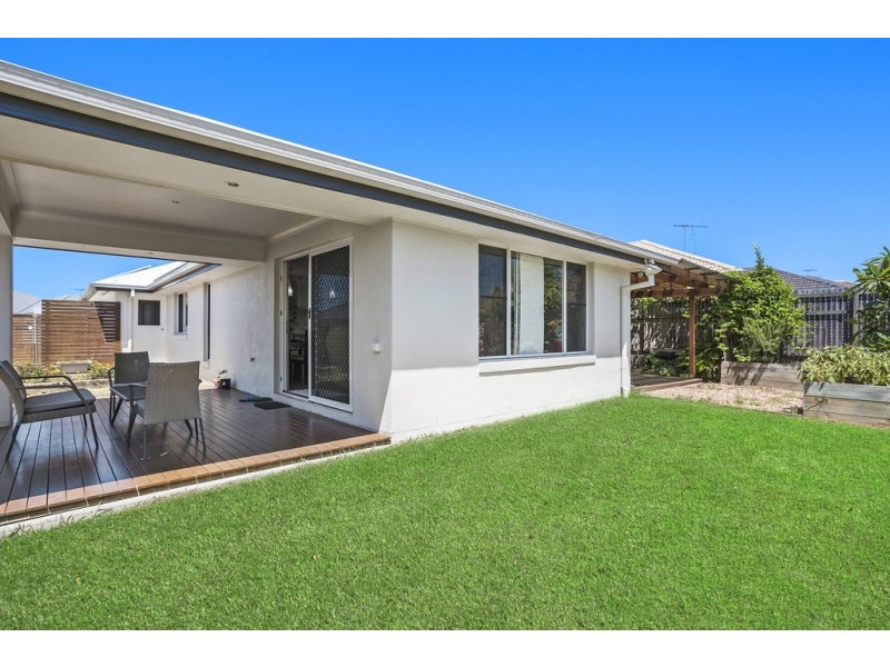 15 Menara Circuit, North Lakes QLD 4509