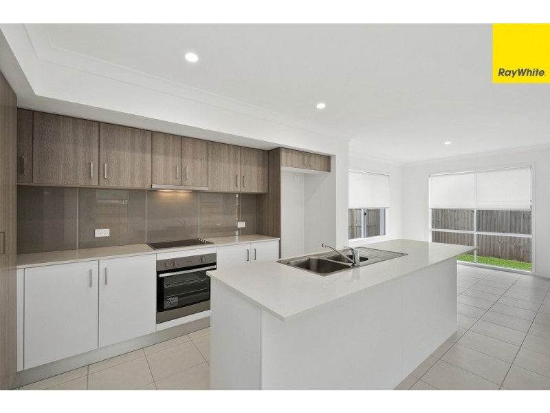 2 Cooloola Crescent, North Lakes QLD 4509