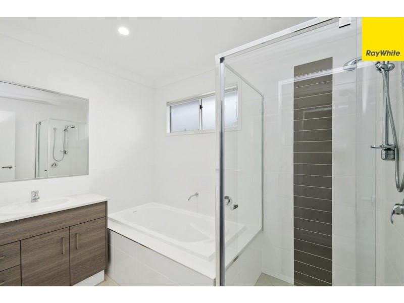 2 Cooloola Crescent, North Lakes QLD 4509