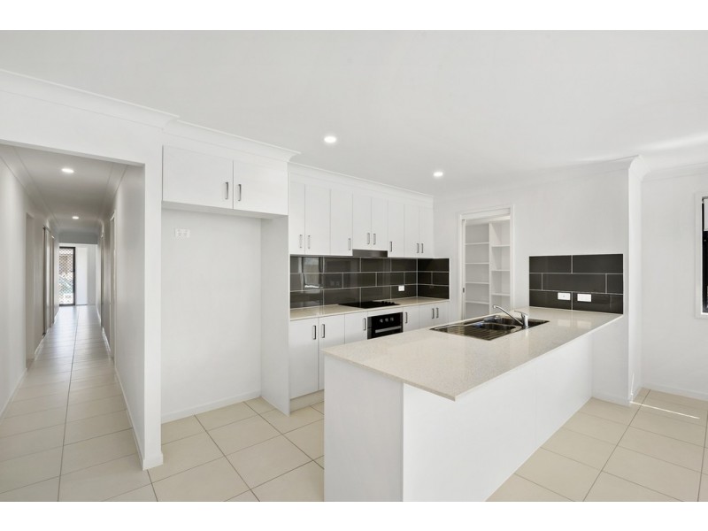 18 Carson Circuit, Mango Hill QLD 4509