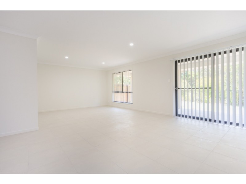 45 Tarong Avenue, North Lakes QLD 4509