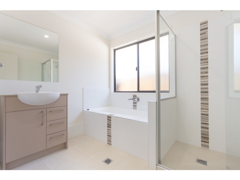 45 Tarong Avenue, North Lakes QLD 4509