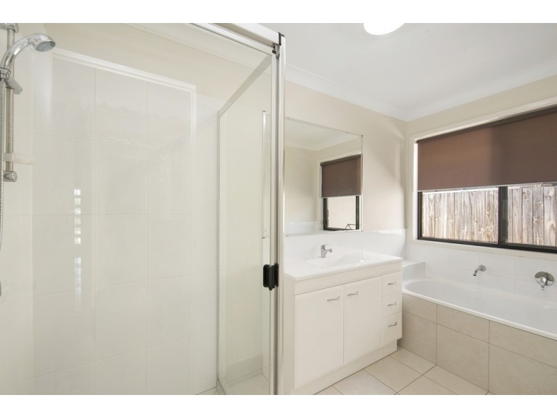 11 Jersey Street, North Lakes QLD 4509