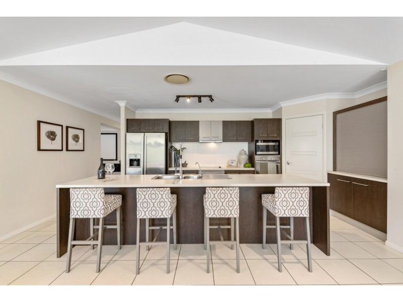 36 Sandpiper Avenue, North Lakes QLD 4509